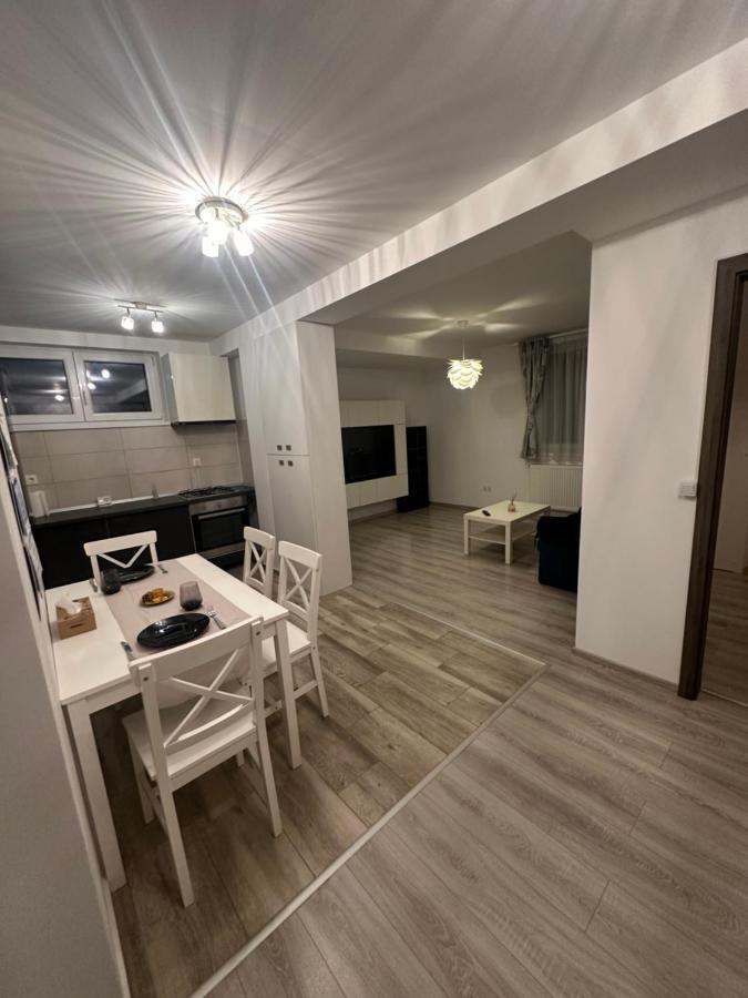 Appartamento Hugo Residance Braşov Esterno foto